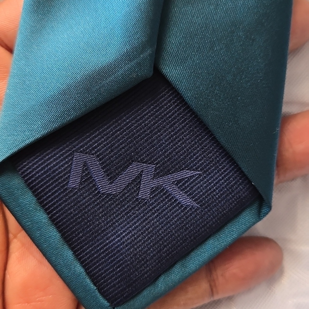 Michael Kors Tie - Picture 3 of 5